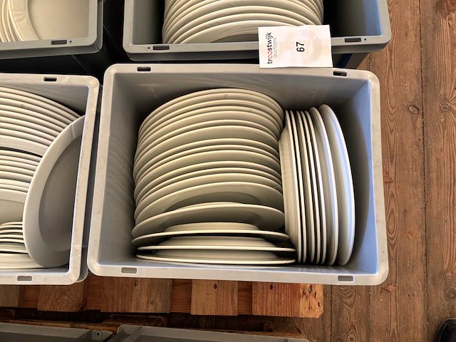 Partij porseleinen borden - afbeelding 2 van  7