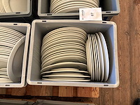 Partij porseleinen borden - afbeelding 2 van  7