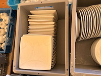 Partij porseleinen borden - afbeelding 10 van  10