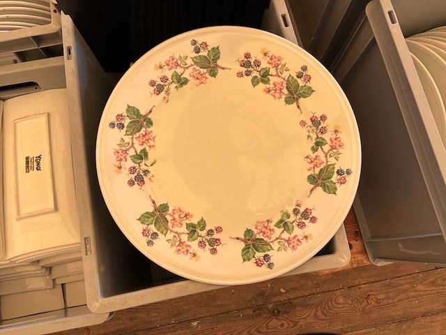 Partij porseleinen borden - afbeelding 5 van  10