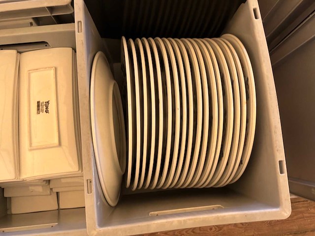 Partij porseleinen borden - afbeelding 6 van  10