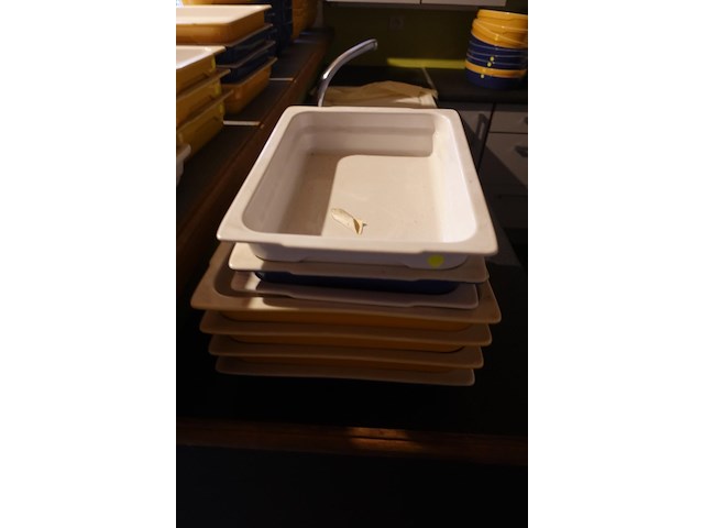 Partij porseleinen schalen - afbeelding 2 van  5