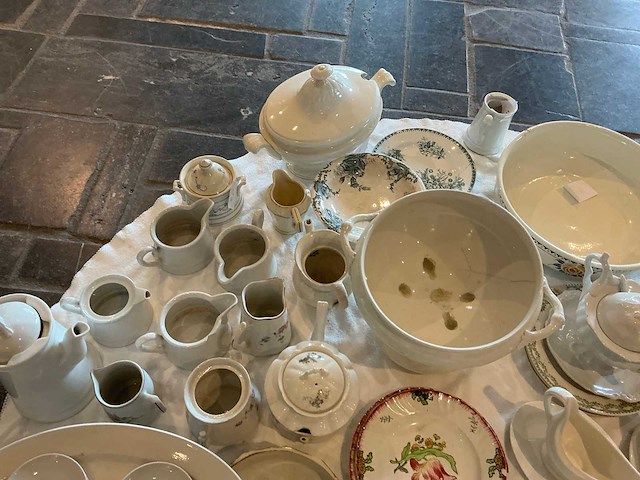 Partij porseleinen servies - afbeelding 5 van  6