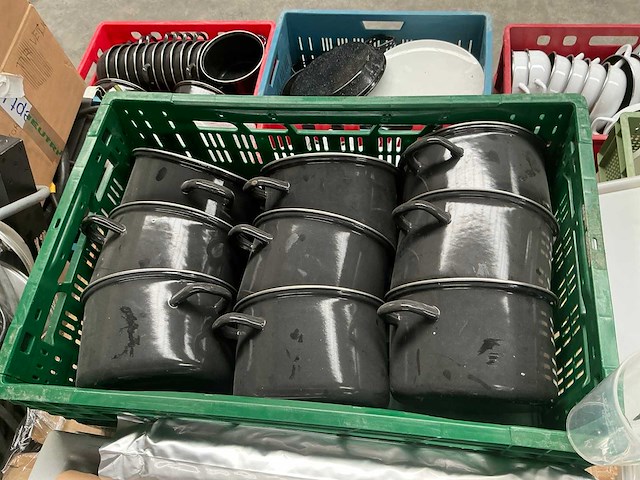 Partij potten, glaswerk en servies - afbeelding 3 van  16