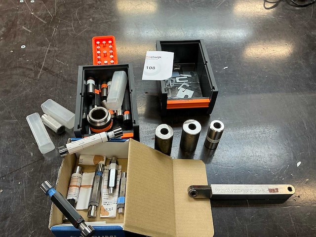 Partij precisie meetgereedschap toebehoren - afbeelding 1 van  7