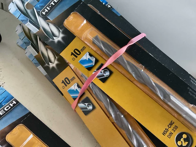 Partij professionele boren en zaagjes - afbeelding 4 van  8