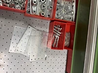 Partij profielbevestigingen, ankers en machinehandwielen - afbeelding 32 van  119