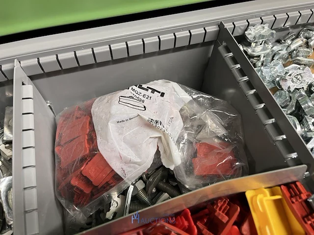 Partij profielbevestigingen, ankers en machinehandwielen - afbeelding 47 van  119