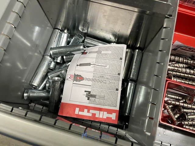 Partij profielbevestigingen, ankers en machinehandwielen - afbeelding 75 van  119