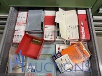Partij profielbevestigingen, ankers en machinehandwielen - afbeelding 65 van  119