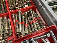 Partij profielbevestigingen, ankers en machinehandwielen - afbeelding 88 van  119