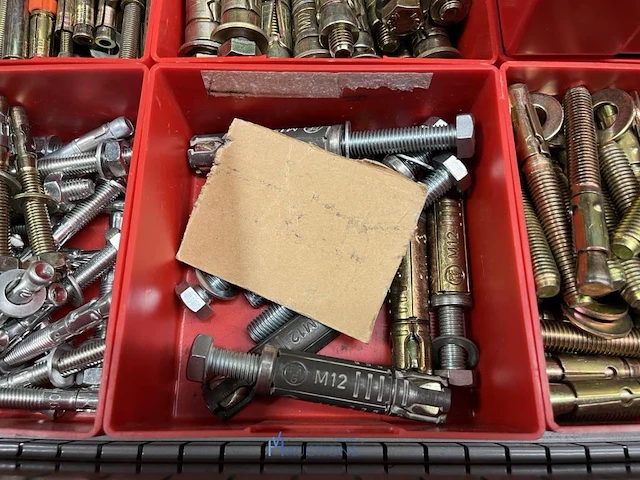 Partij profielbevestigingen, ankers en machinehandwielen - afbeelding 92 van  119