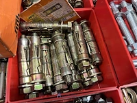 Partij profielbevestigingen, ankers en machinehandwielen - afbeelding 93 van  119
