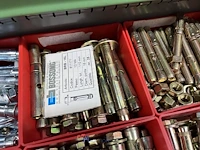 Partij profielbevestigingen, ankers en machinehandwielen - afbeelding 95 van  119
