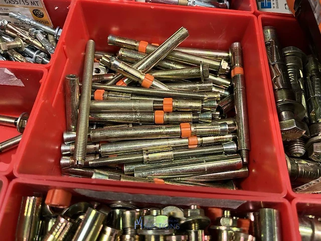 Partij profielbevestigingen, ankers en machinehandwielen - afbeelding 101 van  119