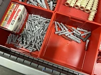 Partij profielbevestigingen, ankers en machinehandwielen - afbeelding 114 van  119