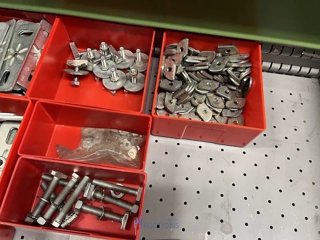 Partij profielbevestigingen, ankers en machinehandwielen - afbeelding 116 van  119
