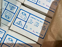 Partij pvc afsluiters - afbeelding 8 van  8