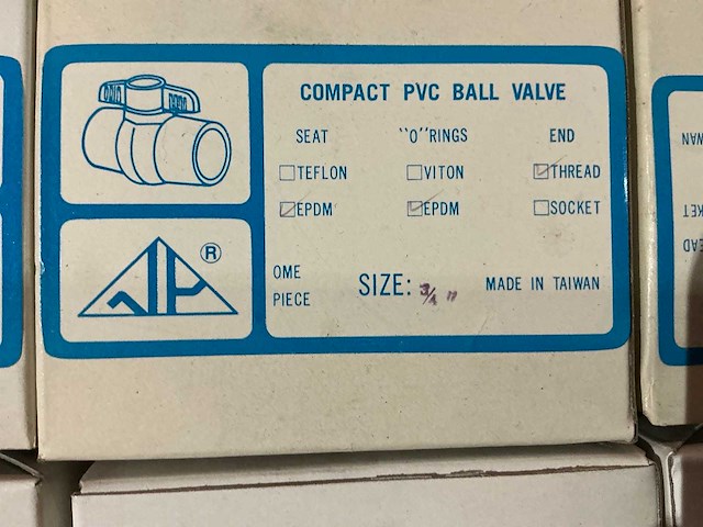 Partij pvc afsluiters - afbeelding 3 van  8