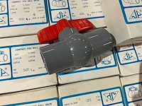 Partij pvc afsluiters - afbeelding 4 van  8