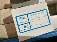 Partij pvc afsluiters - afbeelding 5 van  6
