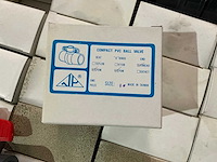 Partij pvc afsluiters - afbeelding 4 van  5
