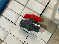 Partij pvc afsluiters - afbeelding 5 van  5
