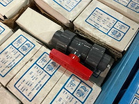 Partij pvc afsluiters - afbeelding 8 van  10