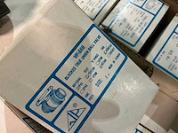 Partij pvc afsluiters - afbeelding 9 van  12