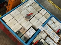 Partij pvc afsluiters - afbeelding 4 van  12