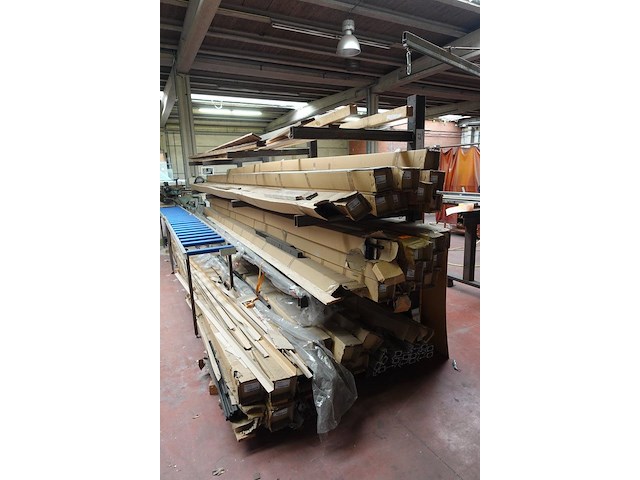 Partij pvc & aluminium - afbeelding 1 van  7