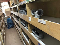 Partij pvc bochten en koppelstukken - afbeelding 1 van  27