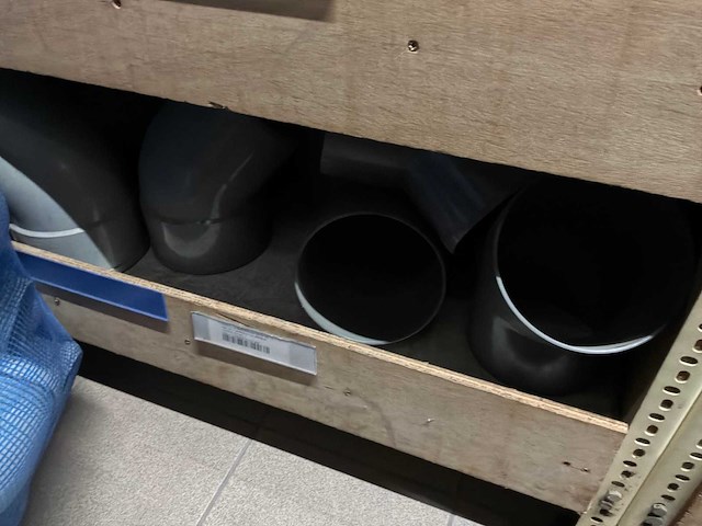 Partij pvc bochten en koppelstukken - afbeelding 16 van  27