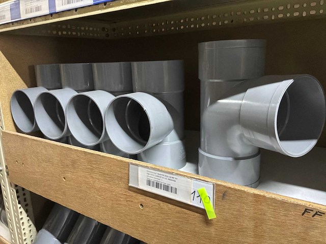 Partij pvc bochten en koppelstukken - afbeelding 23 van  27