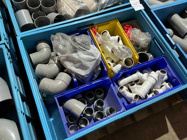 Partij pvc buishulpstukken - afbeelding 2 van  10
