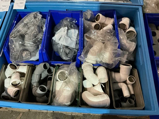 Partij pvc buishulpstukken - afbeelding 10 van  10