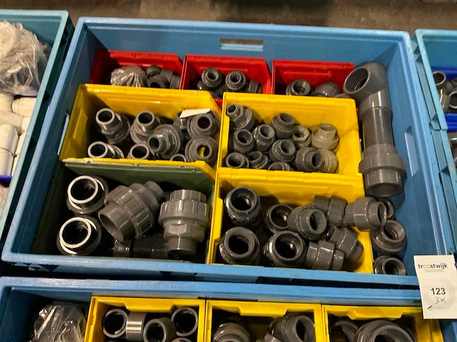 Partij pvc buishulpstukken - afbeelding 3 van  7