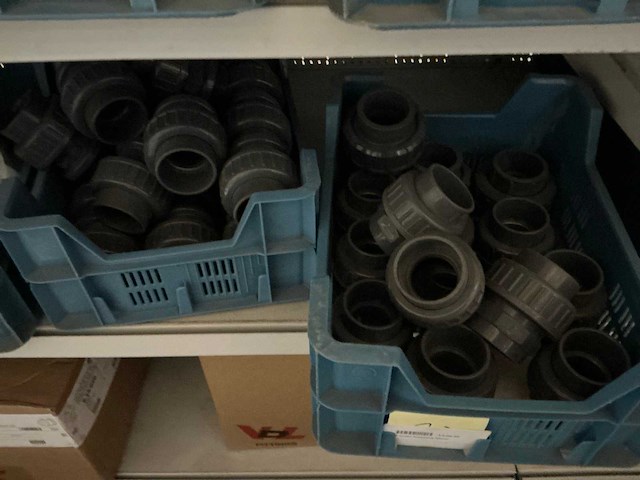 Partij pvc buizen, buisisolatie en koppelstukken - afbeelding 13 van  27