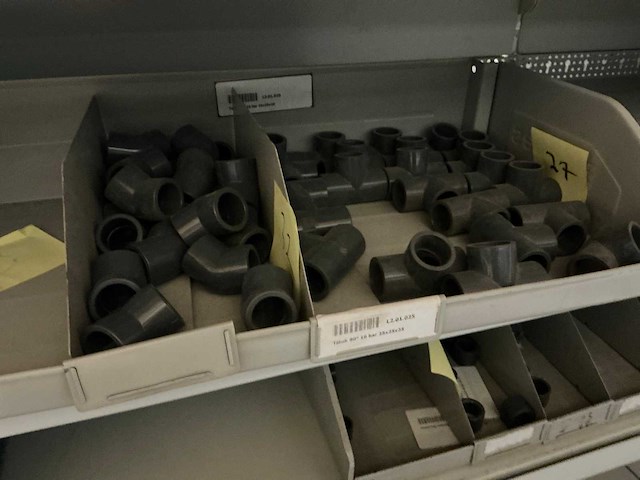 Partij pvc buizen, buisisolatie en koppelstukken - afbeelding 15 van  27