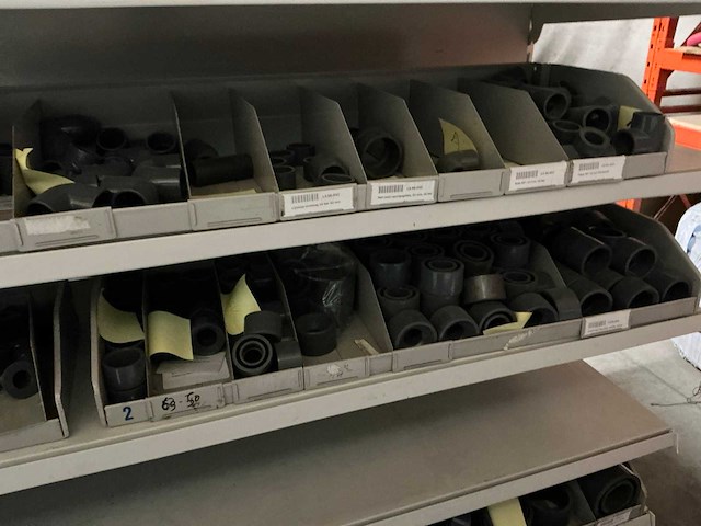 Partij pvc buizen, buisisolatie en koppelstukken - afbeelding 16 van  27