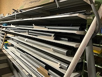 Partij pvc buizen, buisisolatie en koppelstukken - afbeelding 1 van  27