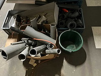 Partij pvc buizen, buisisolatie en koppelstukken - afbeelding 22 van  27