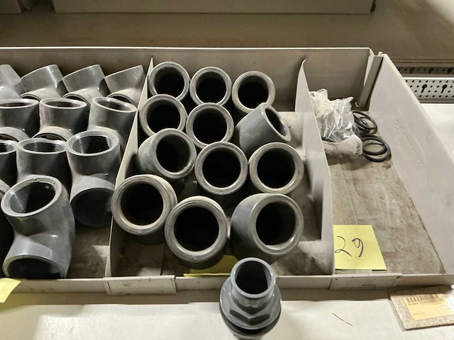 Partij pvc buizen, buisisolatie en koppelstukken - afbeelding 25 van  27