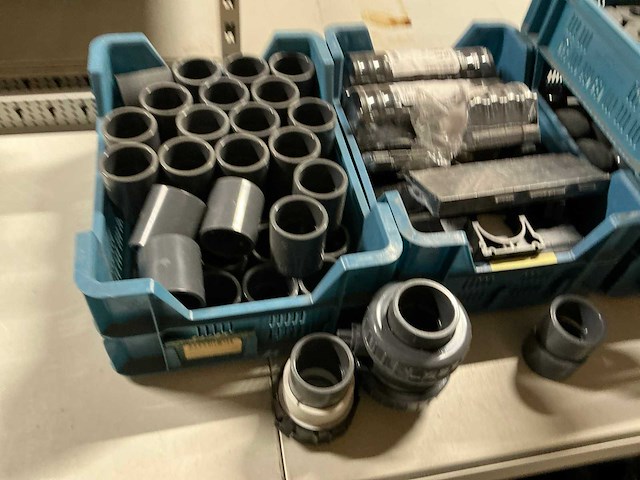 Partij pvc buizen, buisisolatie en koppelstukken - afbeelding 27 van  27