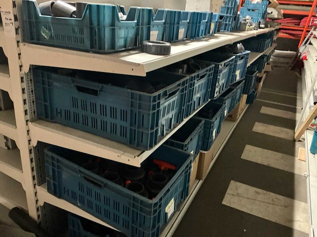 Partij pvc buizen, buisisolatie en koppelstukken - afbeelding 2 van  27