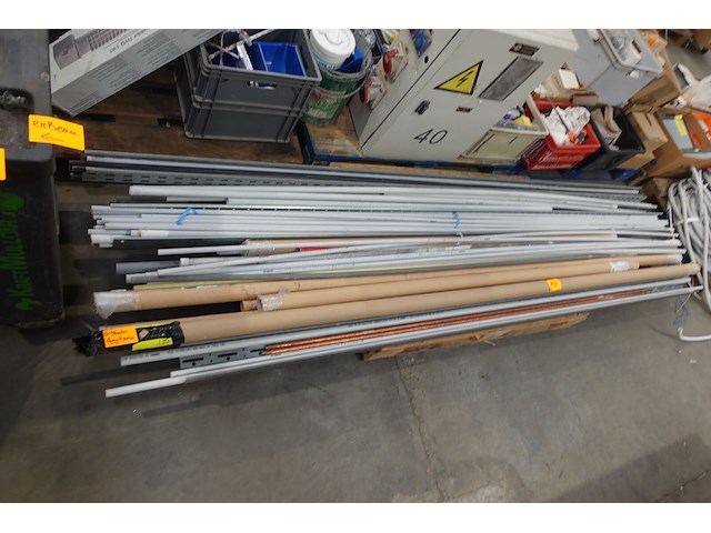 Partij pvc buizen - afbeelding 1 van  5