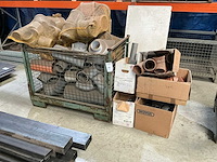 Partij pvc hulpstukken - afbeelding 1 van  4