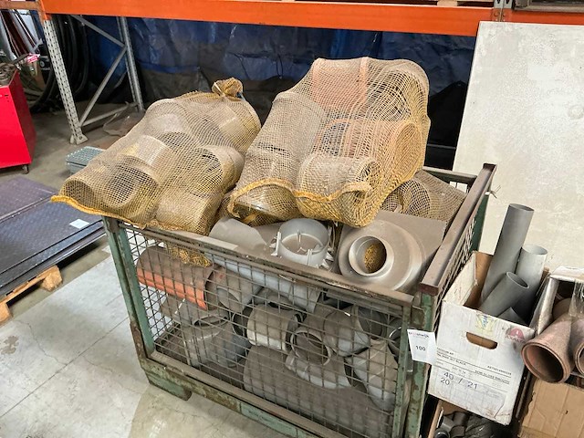 Partij pvc hulpstukken - afbeelding 2 van  4