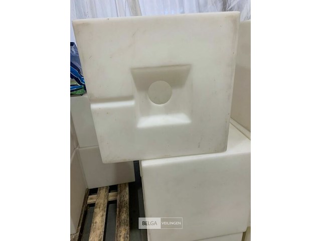 Partij pvc kubussen met verlichting - afbeelding 6 van  6