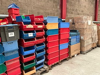 Partij pvc opbergbakken - afbeelding 1 van  9